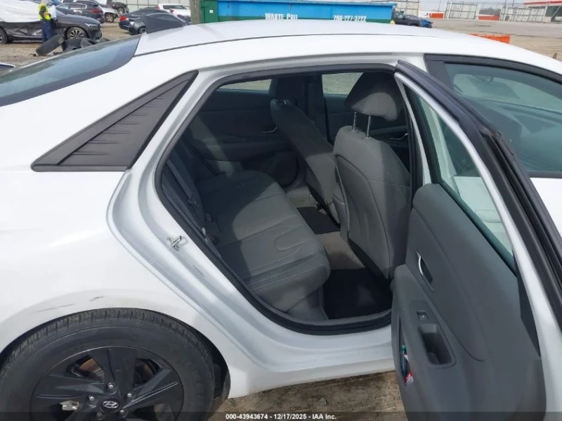 Hyundai Elantra Hybrid Blue, снимка 8 - Автомобили и джипове - 53412421