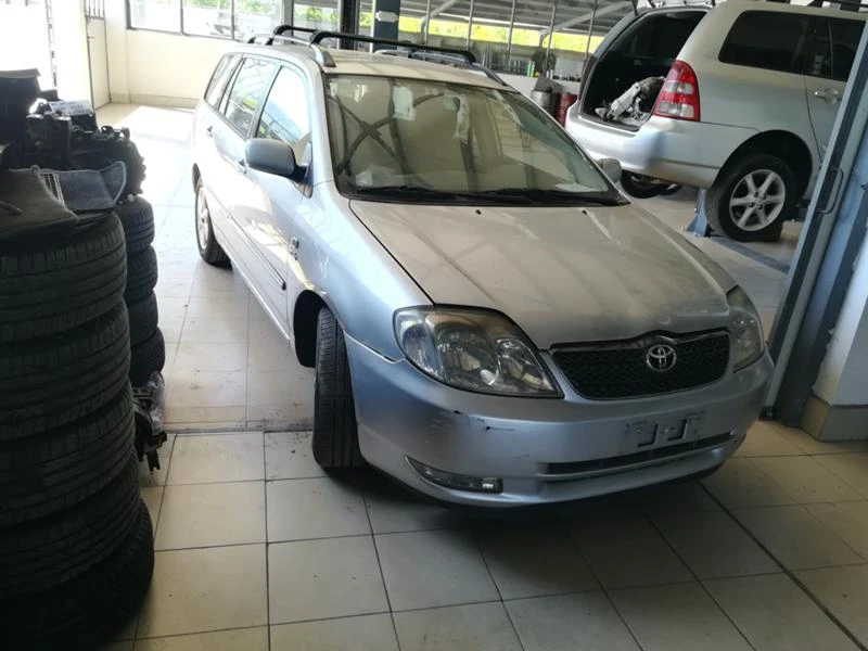 Toyota Corolla 2.0 D4D/НА ЧАСТИ , снимка 2 - Автомобили и джипове - 32830453