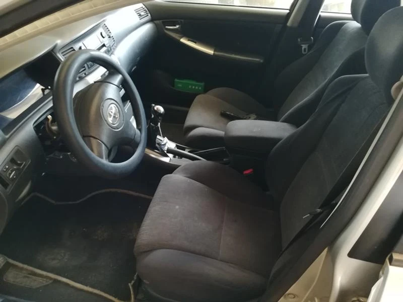 Toyota Corolla 2.0 D4D/НА ЧАСТИ , снимка 7 - Автомобили и джипове - 32830453