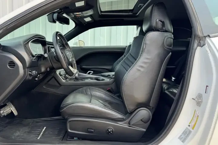 Dodge Challenger SRT 6.4L 392 SCAT PACK/KEYLESS/KAMEPA/ПОДГРЕВ - изображение 10