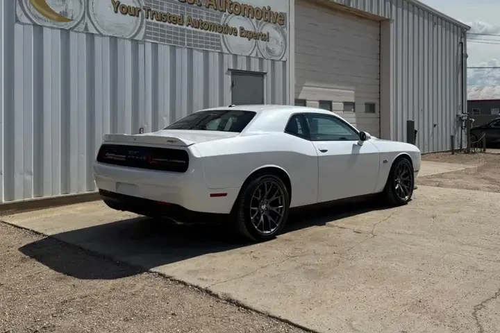 Dodge Challenger SRT 6.4L 392 SCAT PACK/KEYLESS/KAMEPA/ПОДГРЕВ - изображение 7