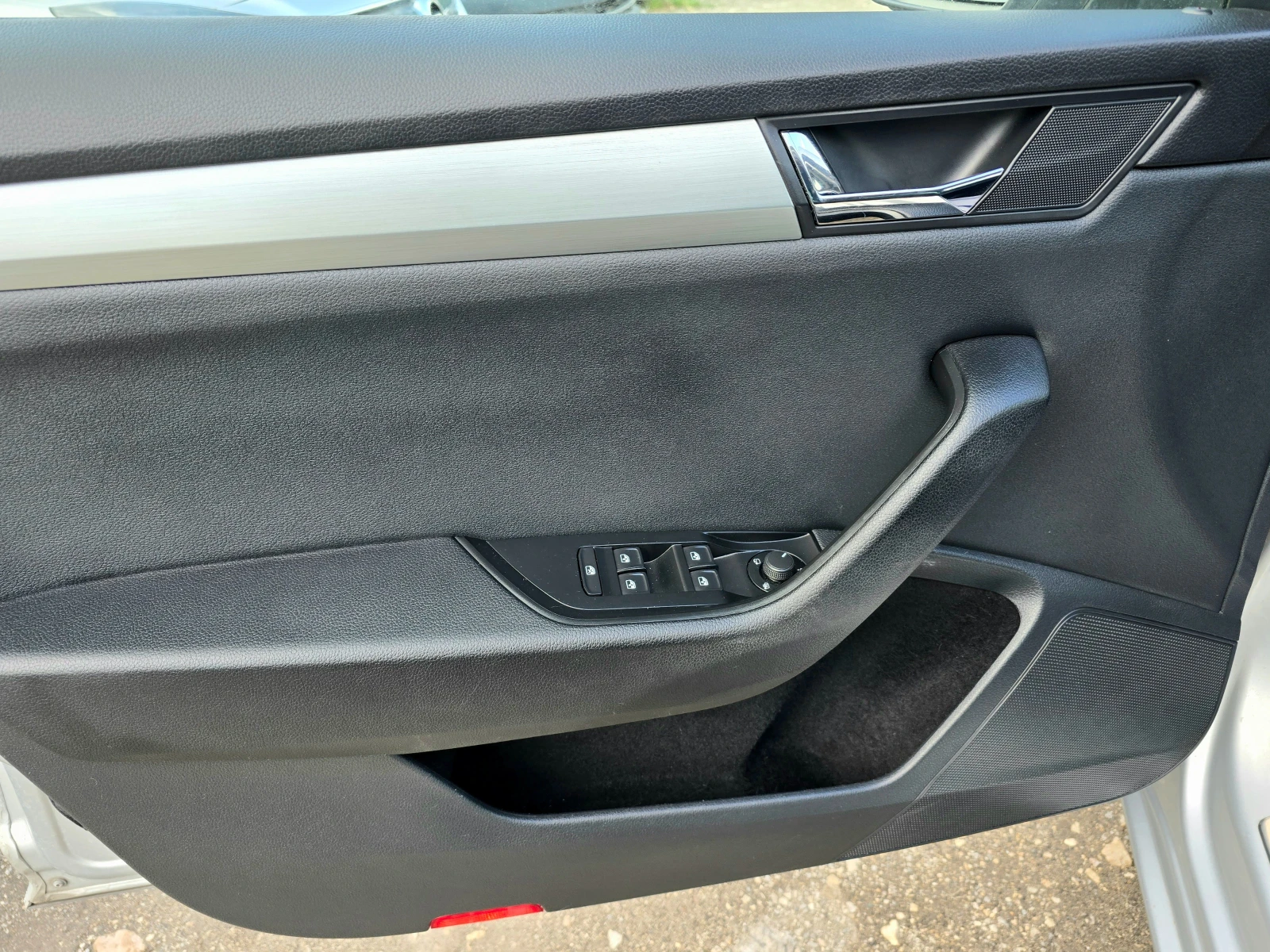 Skoda Superb КАТО НОВ/DISTRONIK/2.0TDI - изображение 7