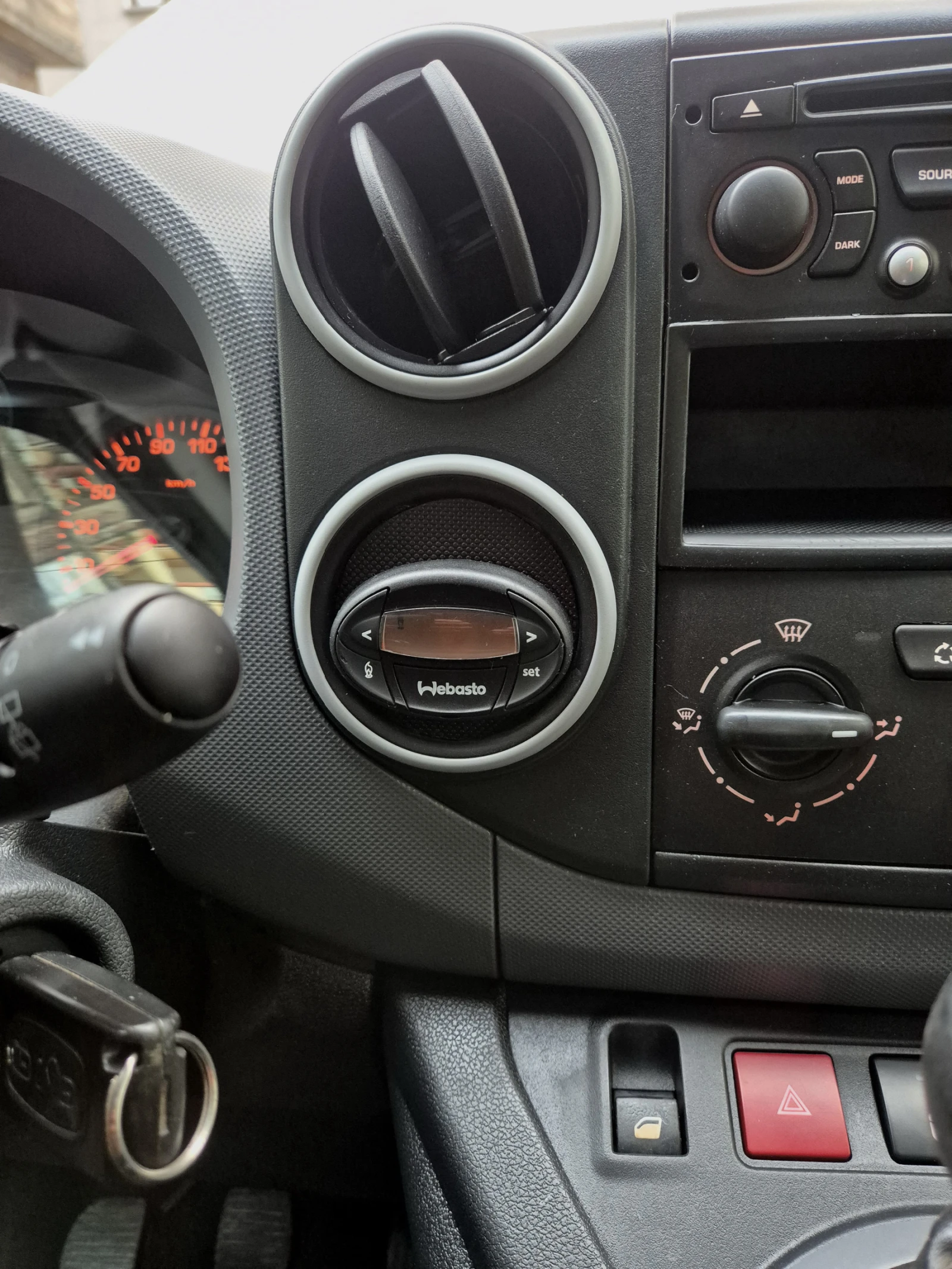 Peugeot Partner 1.6i Webasto - изображение 7