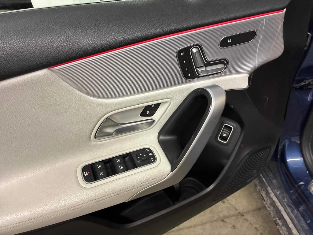 Mercedes-Benz A 220 * CARFAX * ��� ������������ ������ | Mobile.bg � ����������� 12