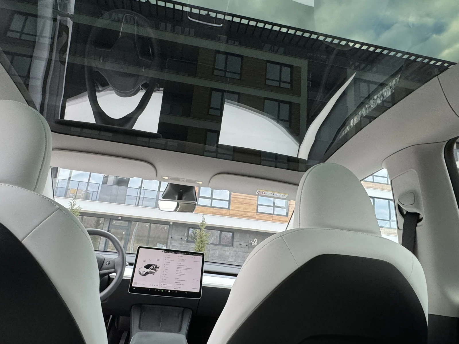 Tesla Model Y LR4X4 ������ ����� ��� ����� ��� ����� ����������� | Mobile.bg � ����������� 10