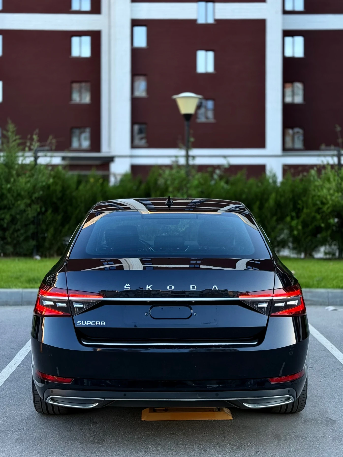 Skoda Superb 2.0TDI L&K 190, снимка 6 - Автомобили и джипове - 54555917