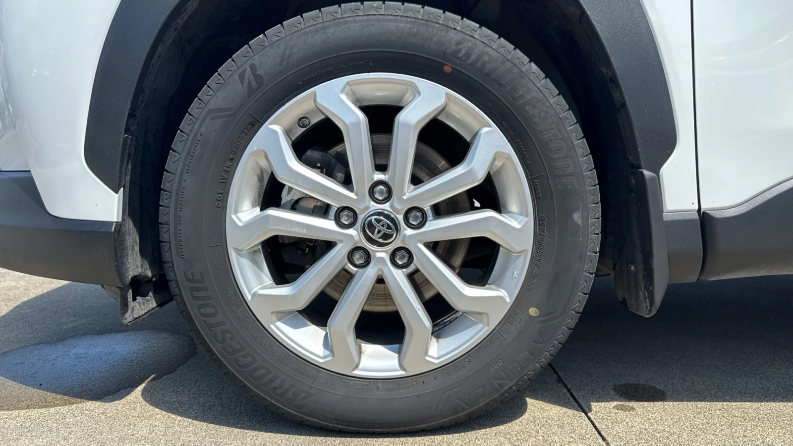 Toyota Corolla Cross 2.0 HEV 4WD EXECUTIVE, снимка 13 - Автомобили и джипове - 54794254