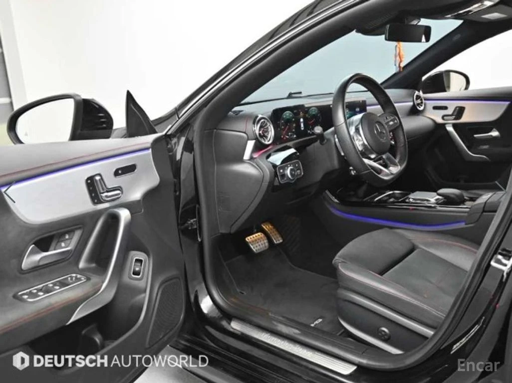 Mercedes-Benz CLA 250 4MATIC* AMG OPTIC* AMBIENT* ПАНОРАМА* HUD* KEYLESS, снимка 8 - Автомобили и джипове - 54931440