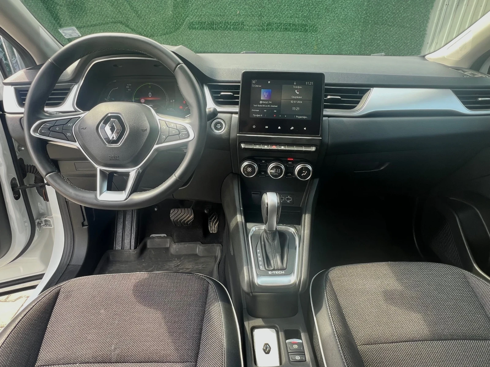 Renault Captur E-TECH HYBRID, снимка 9 - Автомобили и джипове - 55132210
