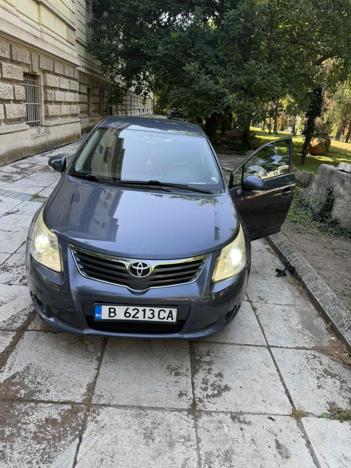 Toyota Avensis, снимка 4 - Автомобили и джипове - 55179505