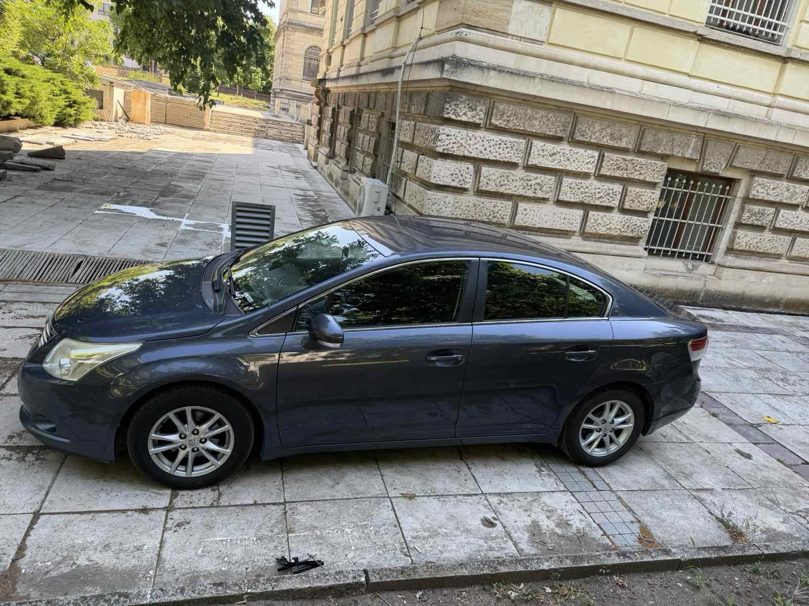 Toyota Avensis, снимка 10 - Автомобили и джипове - 55179505