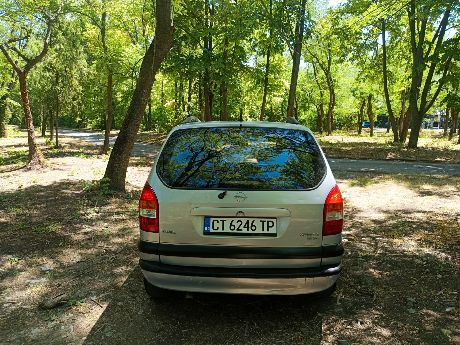 Opel Zafira 2.0 DTI , КЛИМАТИК , снимка 9 - Автомобили и джипове - 55359543