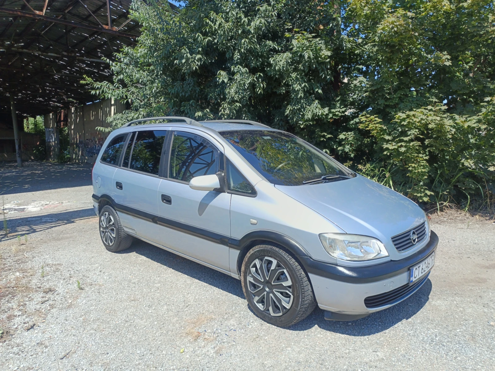Opel Zafira 2.0 DTI , КЛИМАТИК , снимка 11 - Автомобили и джипове - 55359543