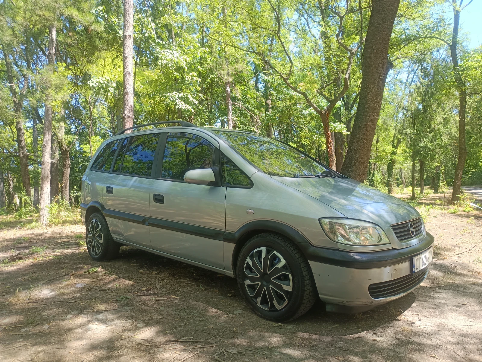 Opel Zafira 2.0 DTI , КЛИМАТИК , снимка 6 - Автомобили и джипове - 55359543