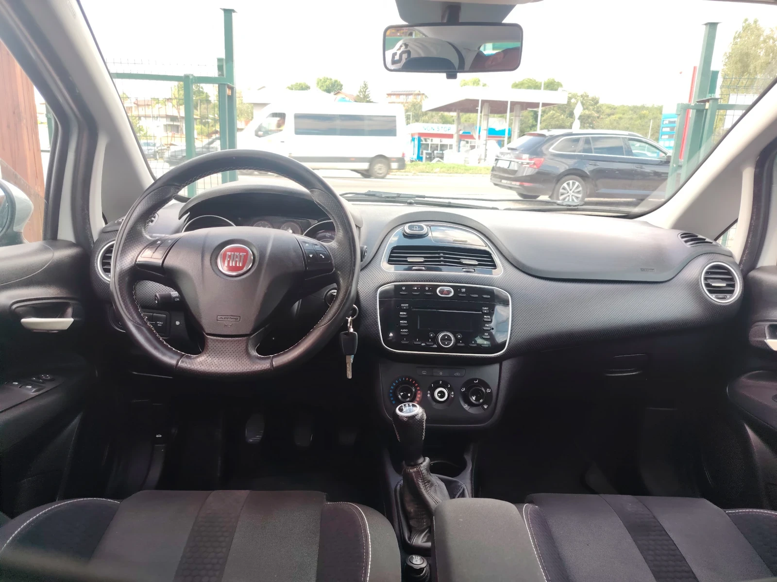 Fiat Punto 1.3 Evo Sport Nardo, снимка 9 - Автомобили и джипове - 55397324