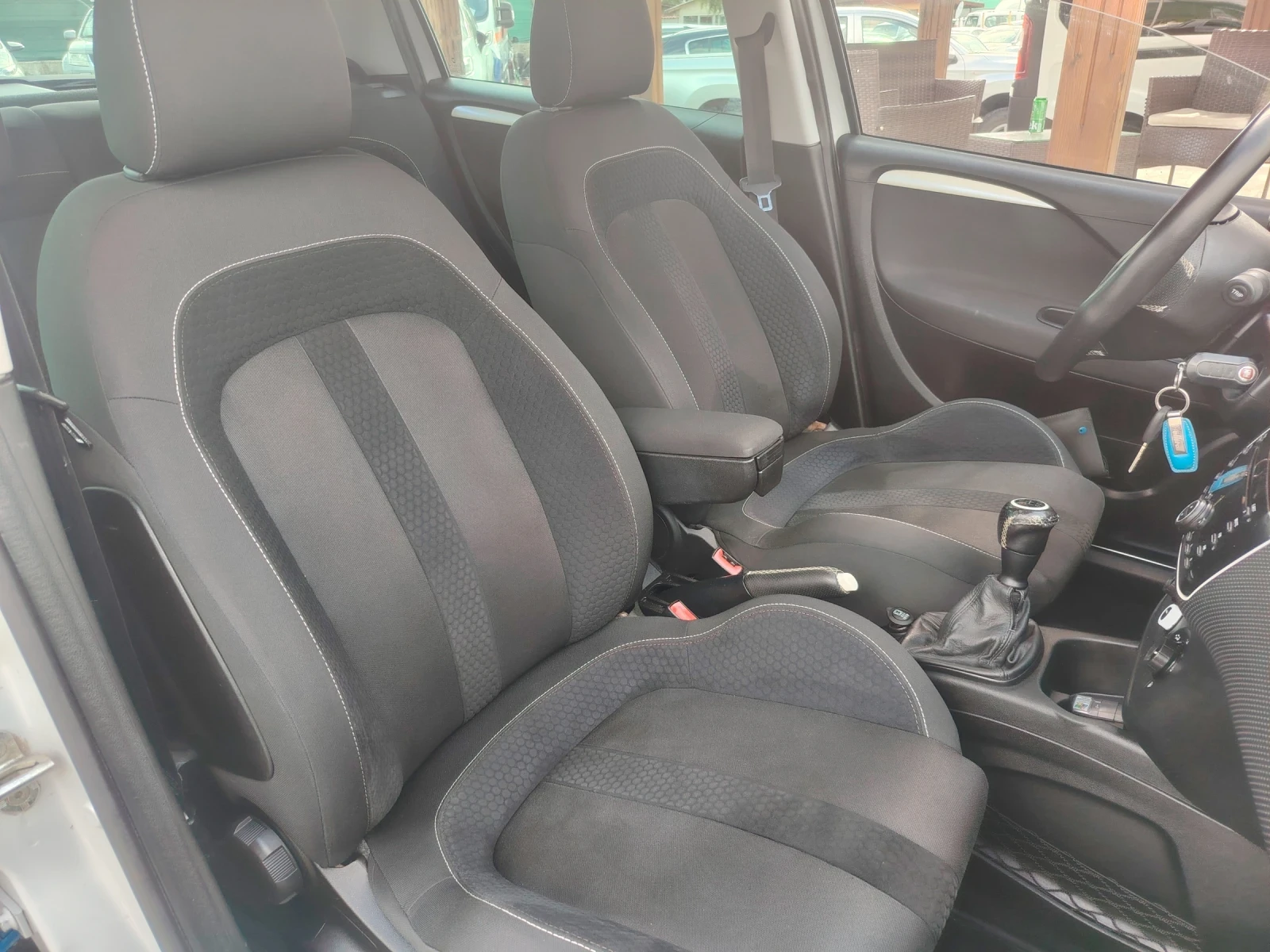 Fiat Punto 1.3 Evo Sport Nardo, снимка 7 - Автомобили и джипове - 55397324
