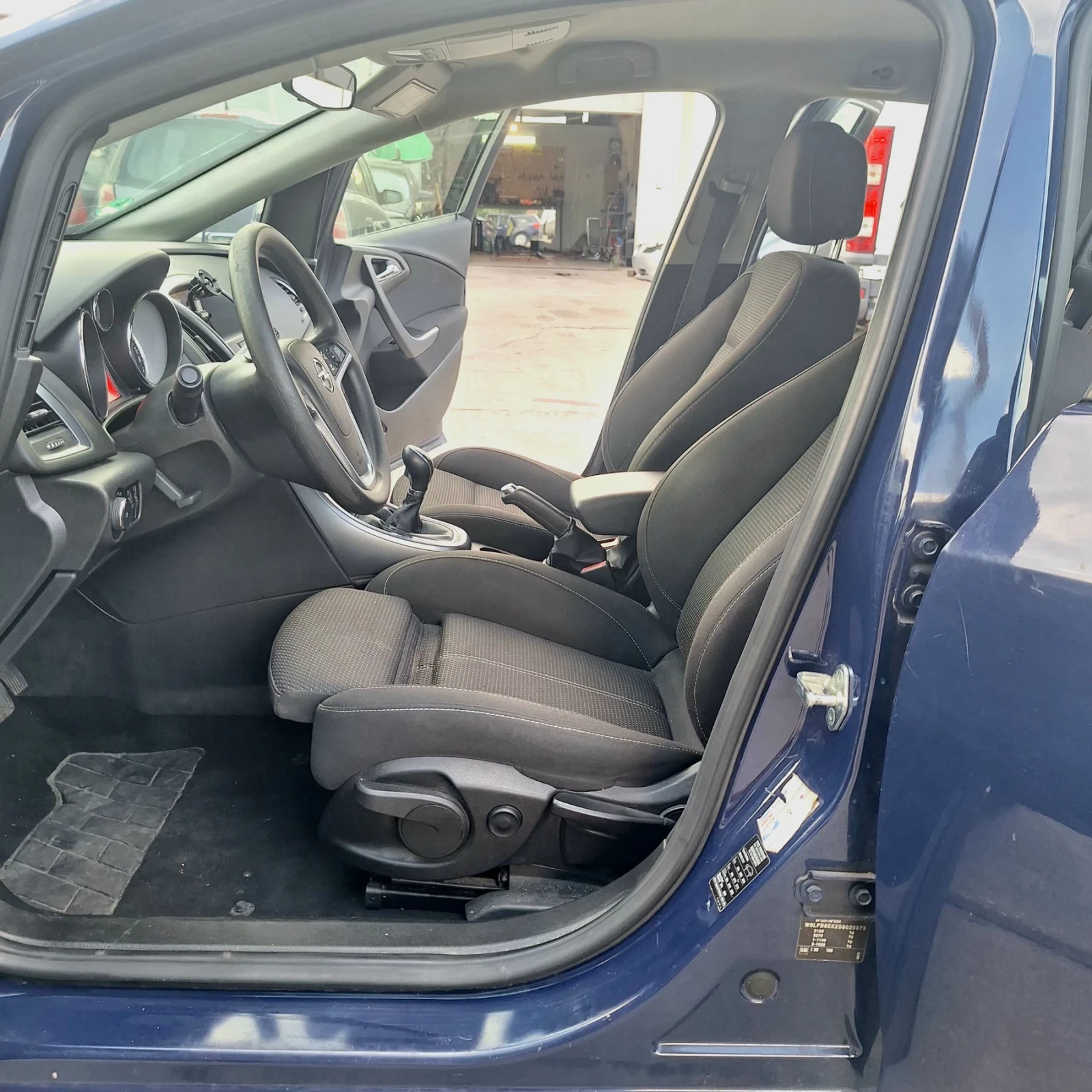 Opel Astra, снимка 10 - Автомобили и джипове - 55661458