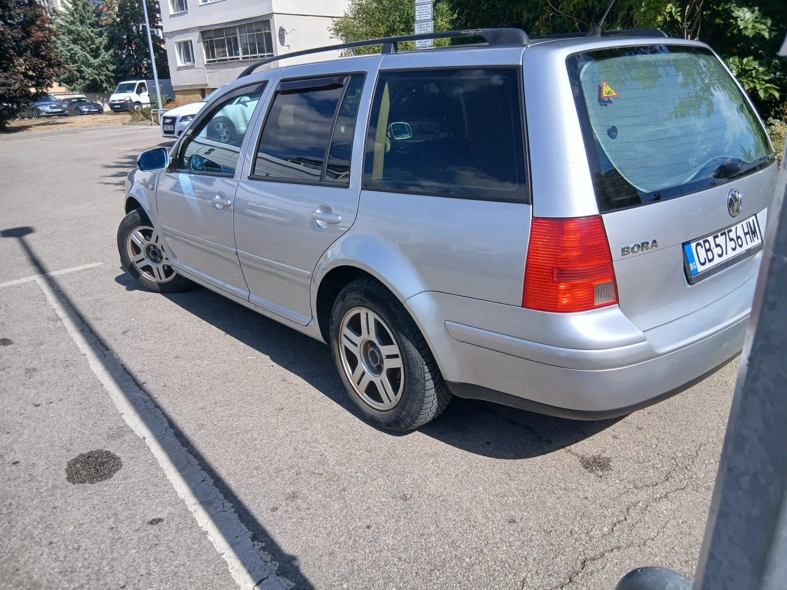 VW Bora 1.6 105hp, снимка 4 - Автомобили и джипове - 56103965