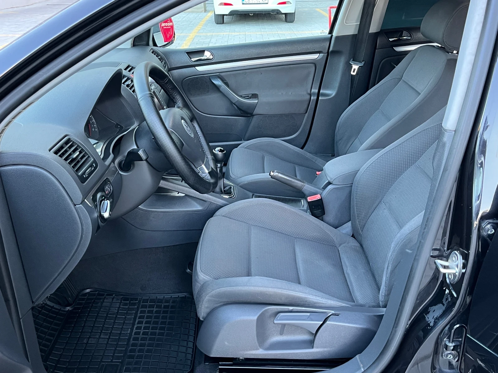 VW Golf 1.9TDI/105/BKC, снимка 10 - Автомобили и джипове - 56133060