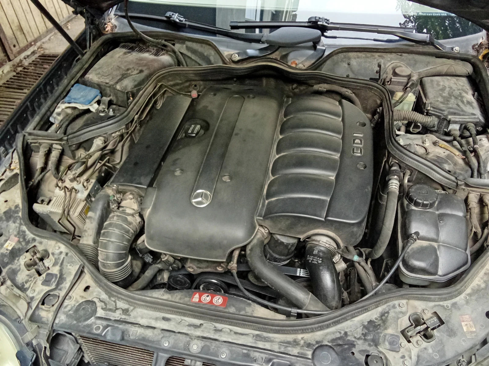Mercedes-Benz E 270, снимка 13 - Автомобили и джипове - 56170548