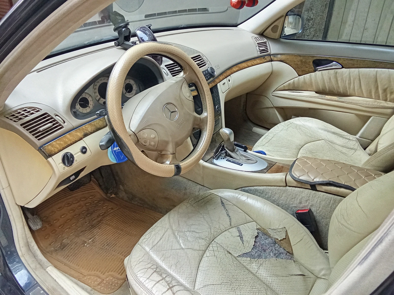 Mercedes-Benz E 270, снимка 12 - Автомобили и джипове - 56170548