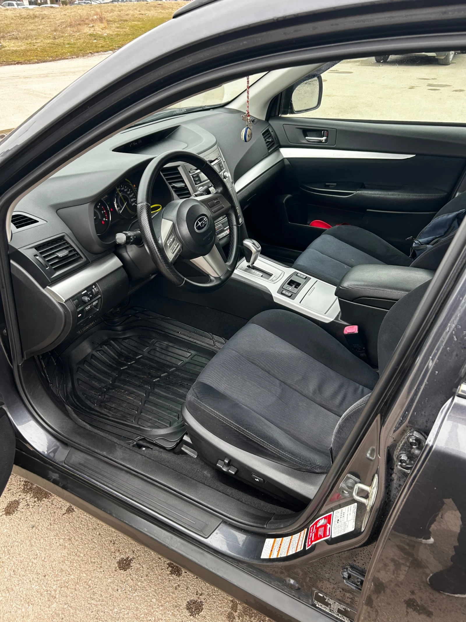 Subaru Outback, снимка 6 - Автомобили и джипове - 56184079