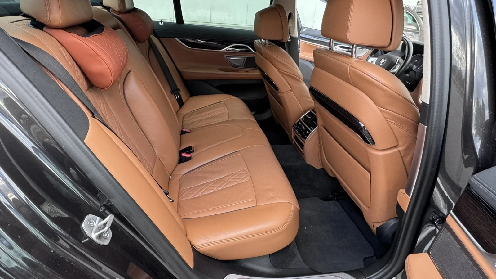 BMW 740 740d xDrive, снимка 14 - Автомобили и джипове - 56734171