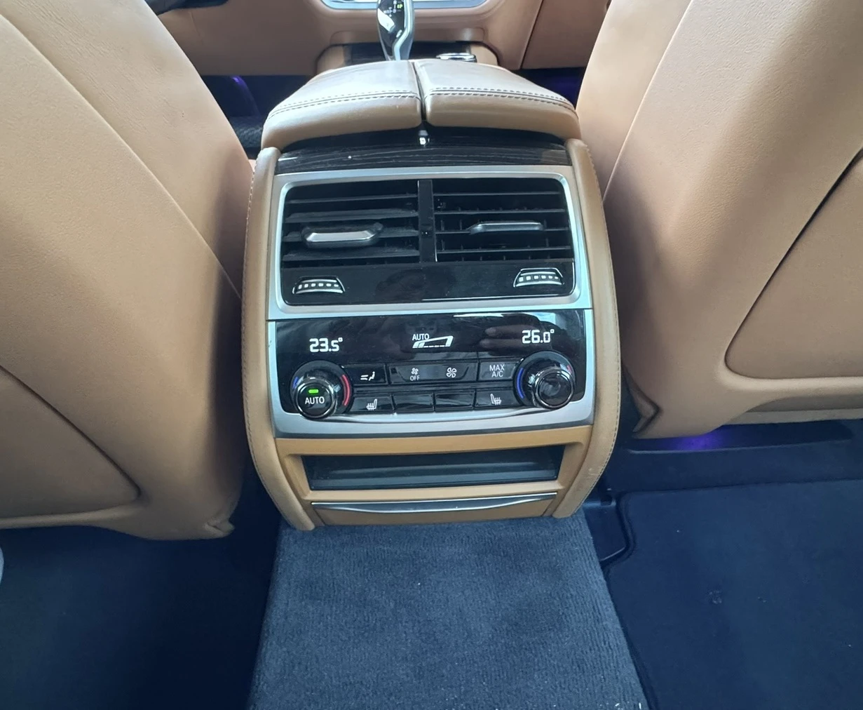 BMW 740 740d xDrive, снимка 8 - Автомобили и джипове - 56734171
