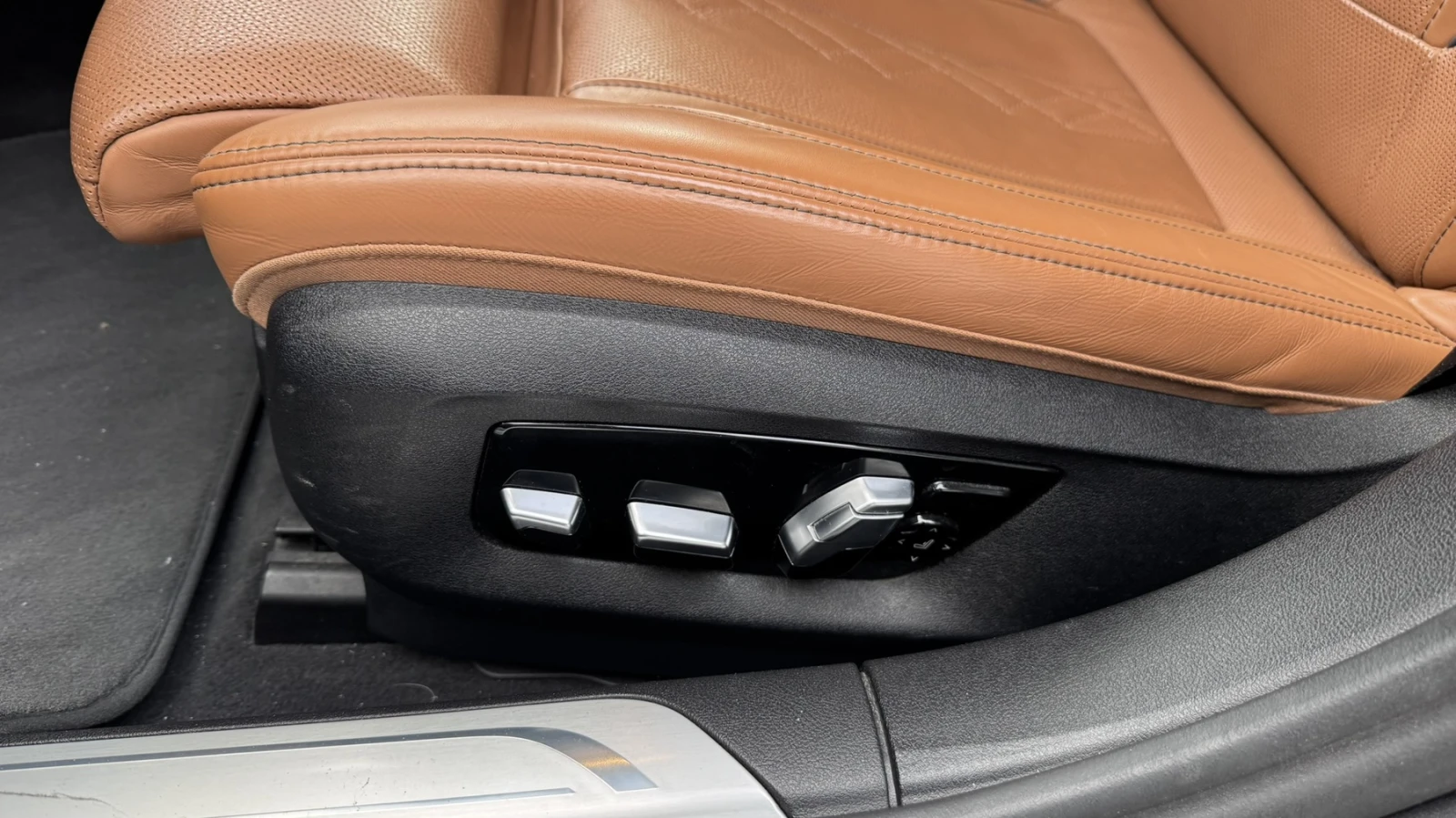 BMW 740 740d xDrive, снимка 10 - Автомобили и джипове - 56734171