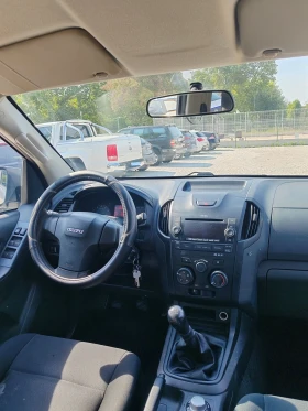 Isuzu D-max 2.5, 165..   | Mobile.bg    10
