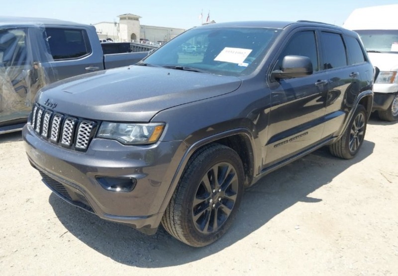 Jeep Grand cherokee Altitude 4X4 , снимка 2 - Автомобили и джипове - 46804533