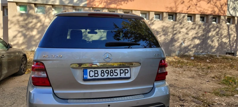 Mercedes-Benz ML 320, снимка 3 - Автомобили и джипове - 47862633