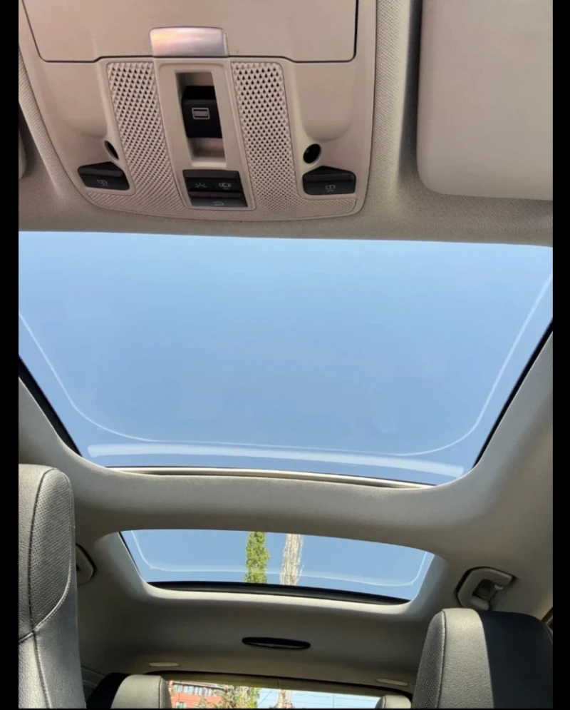 Mercedes-Benz GLA 220 Christmas price, снимка 17 - Автомобили и джипове - 52108936