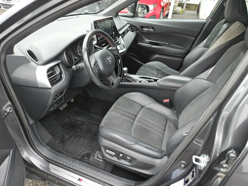 Toyota C-HR 2.0Hibrid/GR-Sport/CARPLAY/ПОДГРЕВ/КАМЕРА/БЛУТУТ, снимка 8 - Автомобили и джипове - 52376803