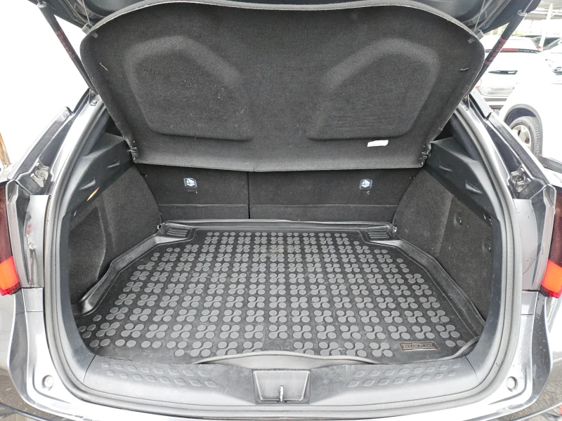 Toyota C-HR 2.0Hibrid/GR-Sport/CARPLAY/ПОДГРЕВ/КАМЕРА/БЛУТУТ, снимка 4 - Автомобили и джипове - 52376803