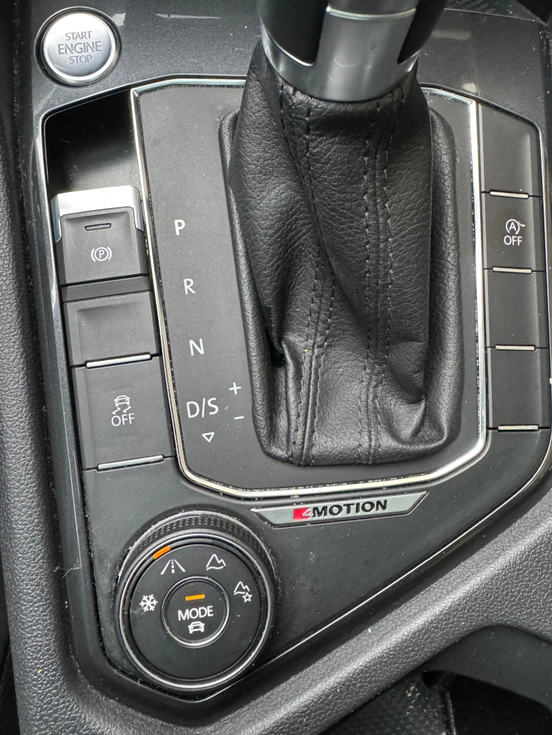 VW Tiguan, снимка 14 - Автомобили и джипове - 52573414
