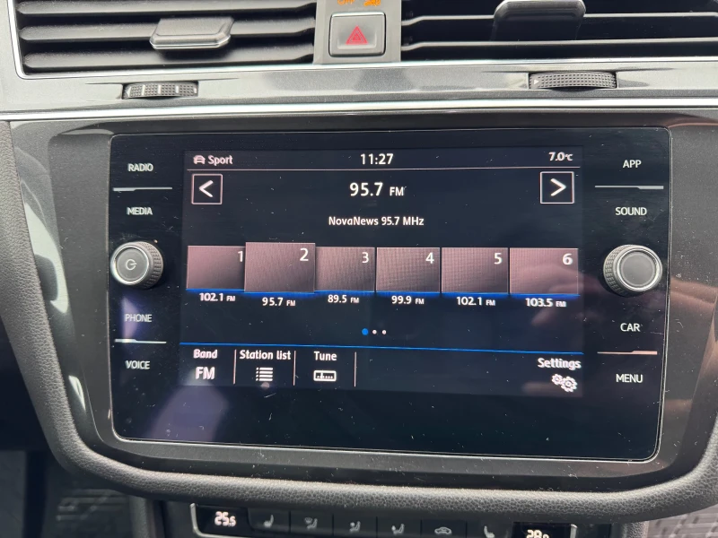 VW Tiguan, снимка 8 - Автомобили и джипове - 52573414