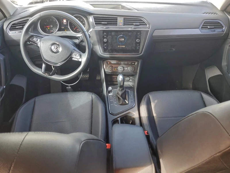 VW Tiguan 2.0T SE FWD, снимка 8 - Автомобили и джипове - 53278159