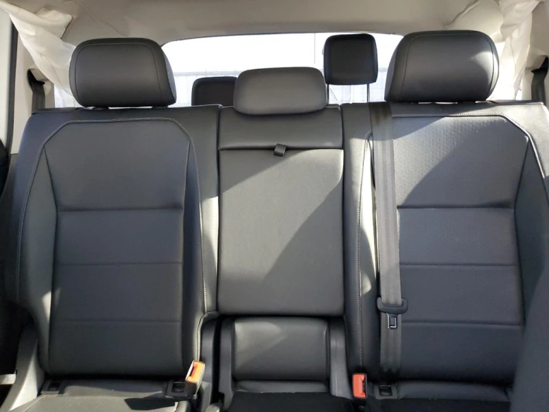 VW Tiguan 2.0T SE FWD, снимка 10 - Автомобили и джипове - 53278159