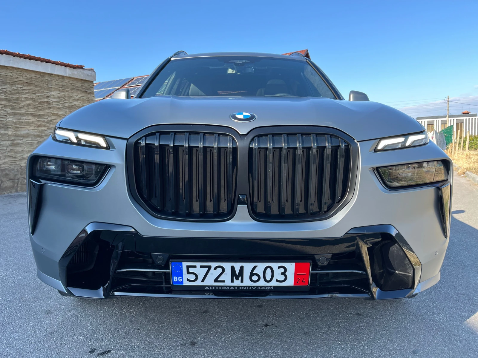 BMW X7 2023, M4.0i, 340k.c, 2200km - изображение 2