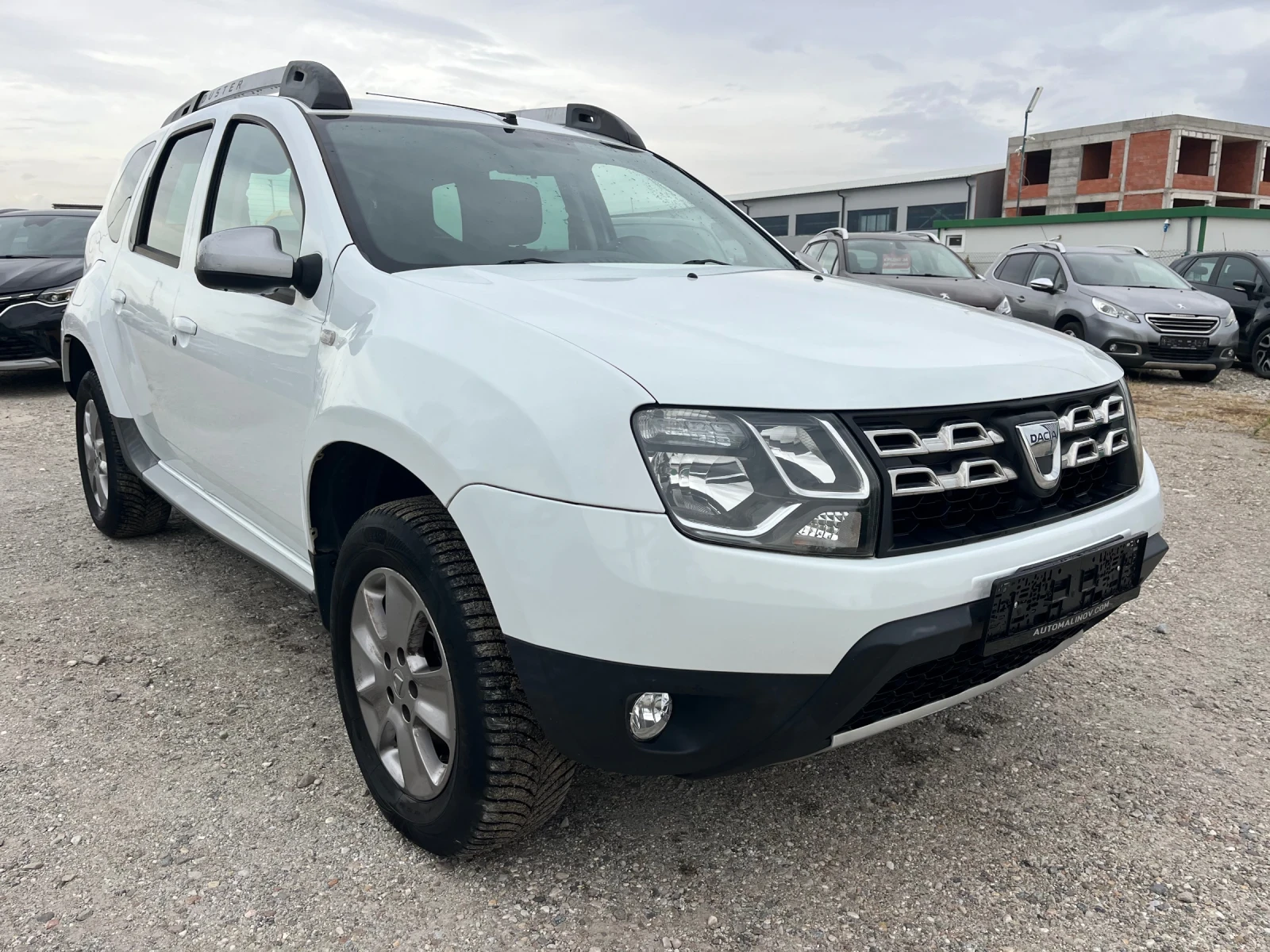 Dacia Duster 1.5dci, фейс 2014, 165000км, нави - изображение 3