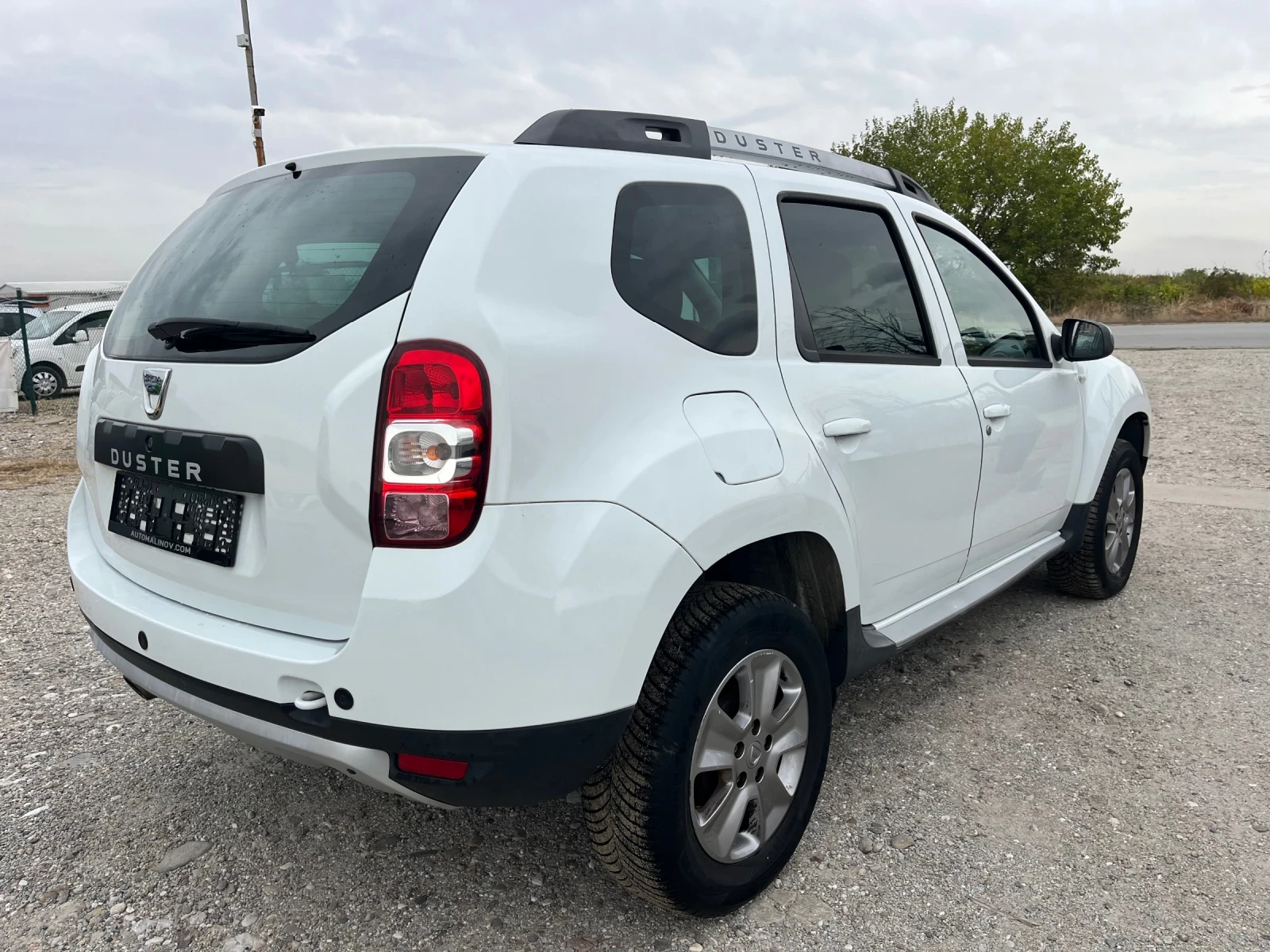 Dacia Duster 1.5dci, фейс 2014, 165000км, нави - изображение 4