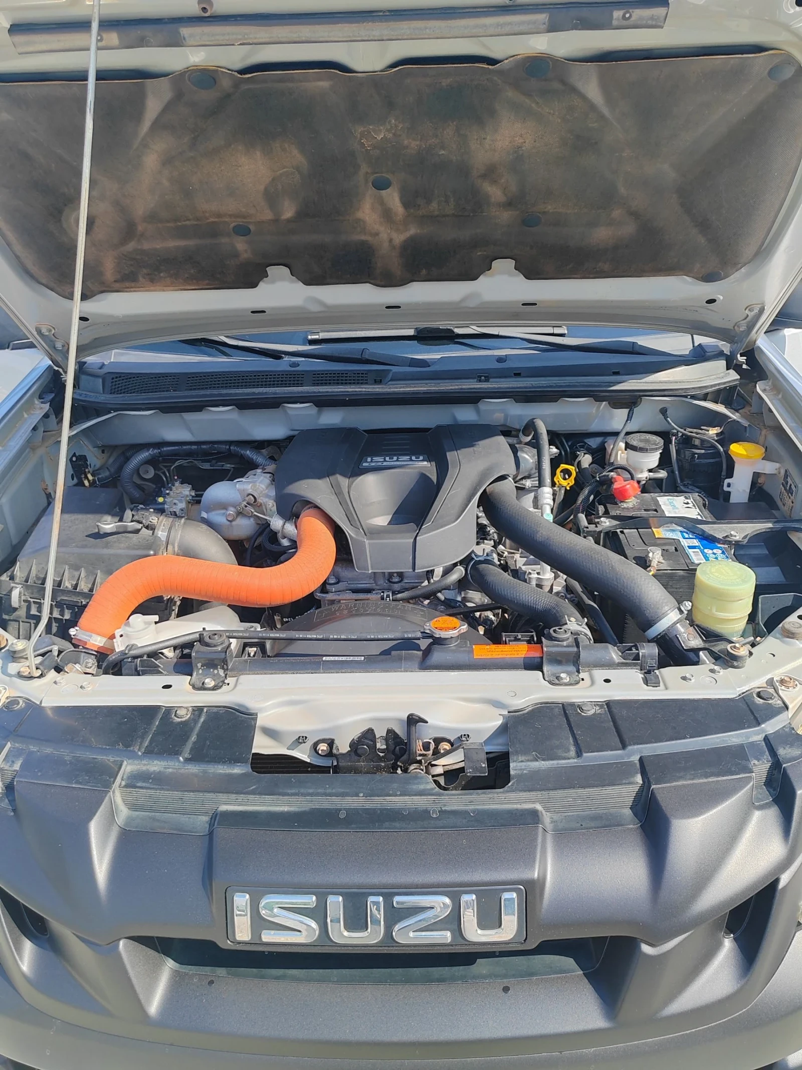 Isuzu D-max 2.5, 165..   | Mobile.bg   14