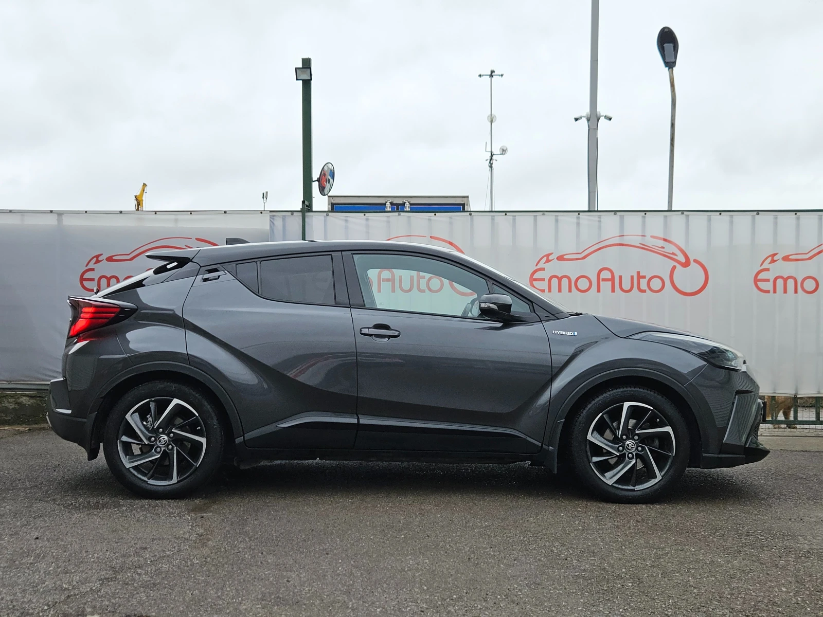 Toyota C-HR 2.0Hibrid/GR-Sport/CARPLAY/ПОДГРЕВ/КАМЕРА/БЛУТУТ - изображение 2