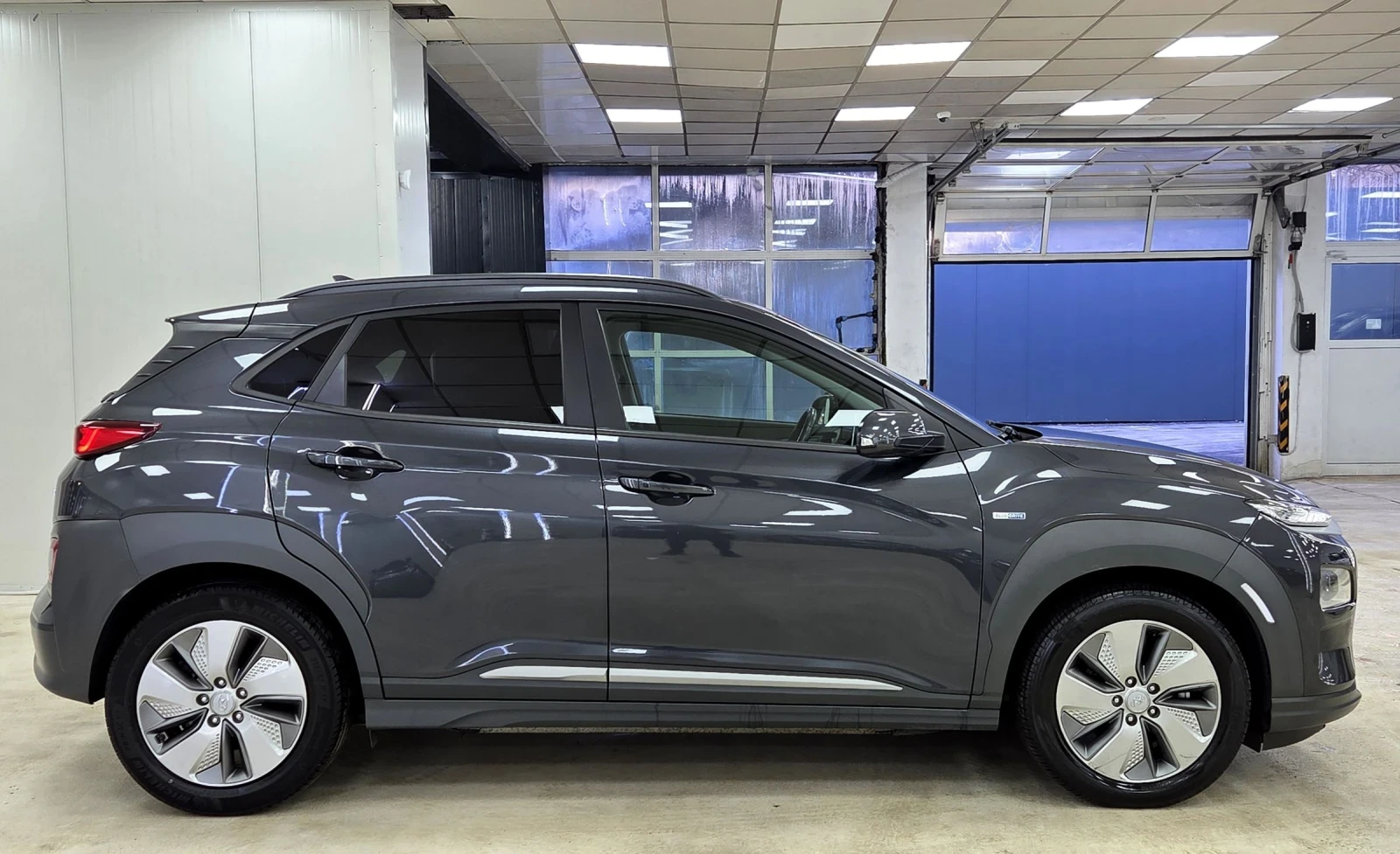 Hyundai Kona 64KWh/Premium/2020/Blue link/SOH100% - изображение 2