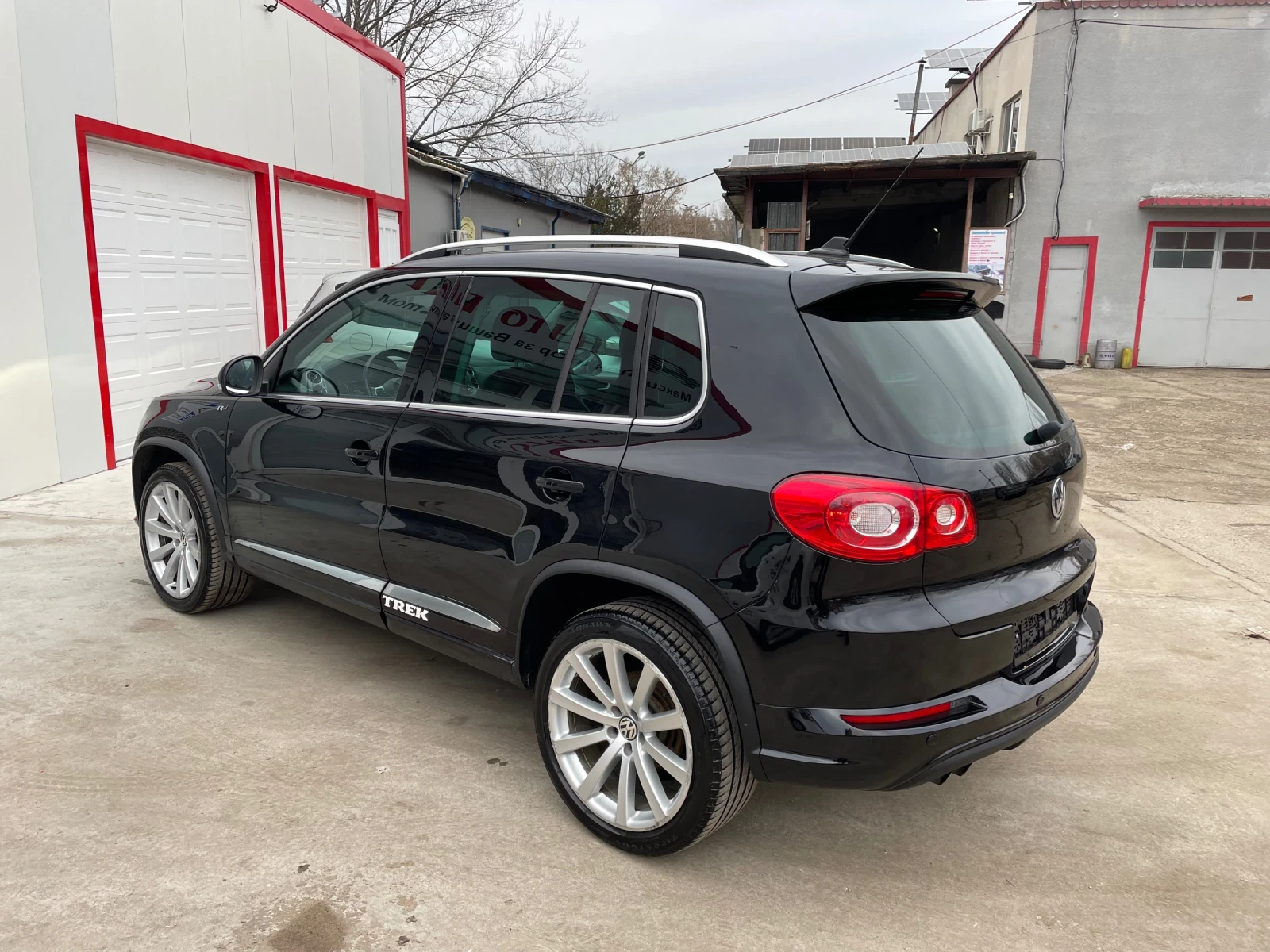 VW Tiguan R-line 4x4 DSG - изображение 8