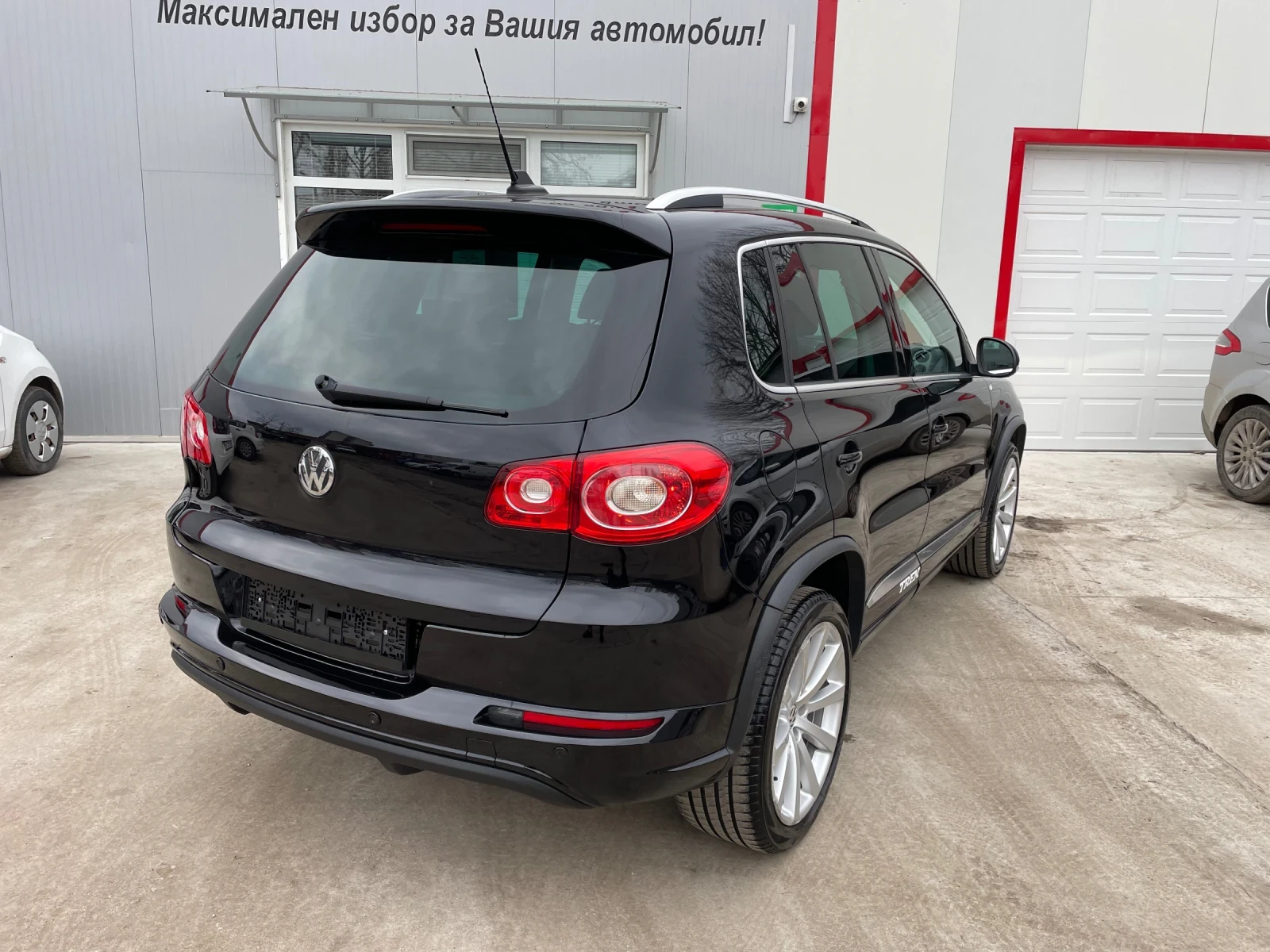 VW Tiguan R-line 4x4 DSG - изображение 6