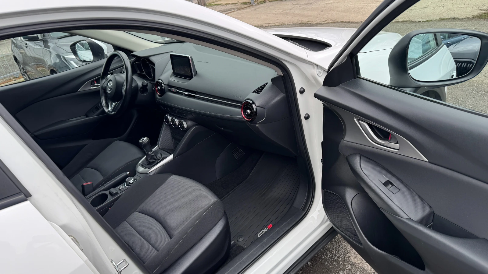 Mazda CX-3 2.0i AWD ���� ���������! 6��., Navi, Tel, PDC, LED | Mobile.bg � ����������� 15