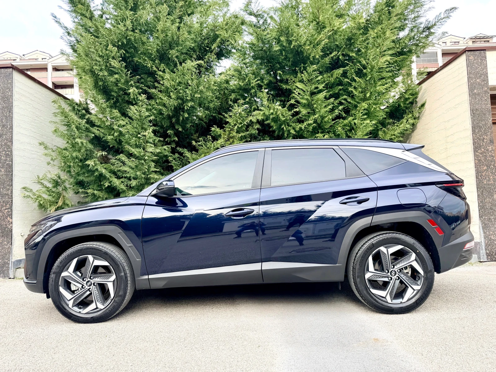 Hyundai Tucson 1.6HEV HYBRID ПОДГРЕВ Exellence 27000km!!!, снимка 8 - Автомобили и джипове - 53964160