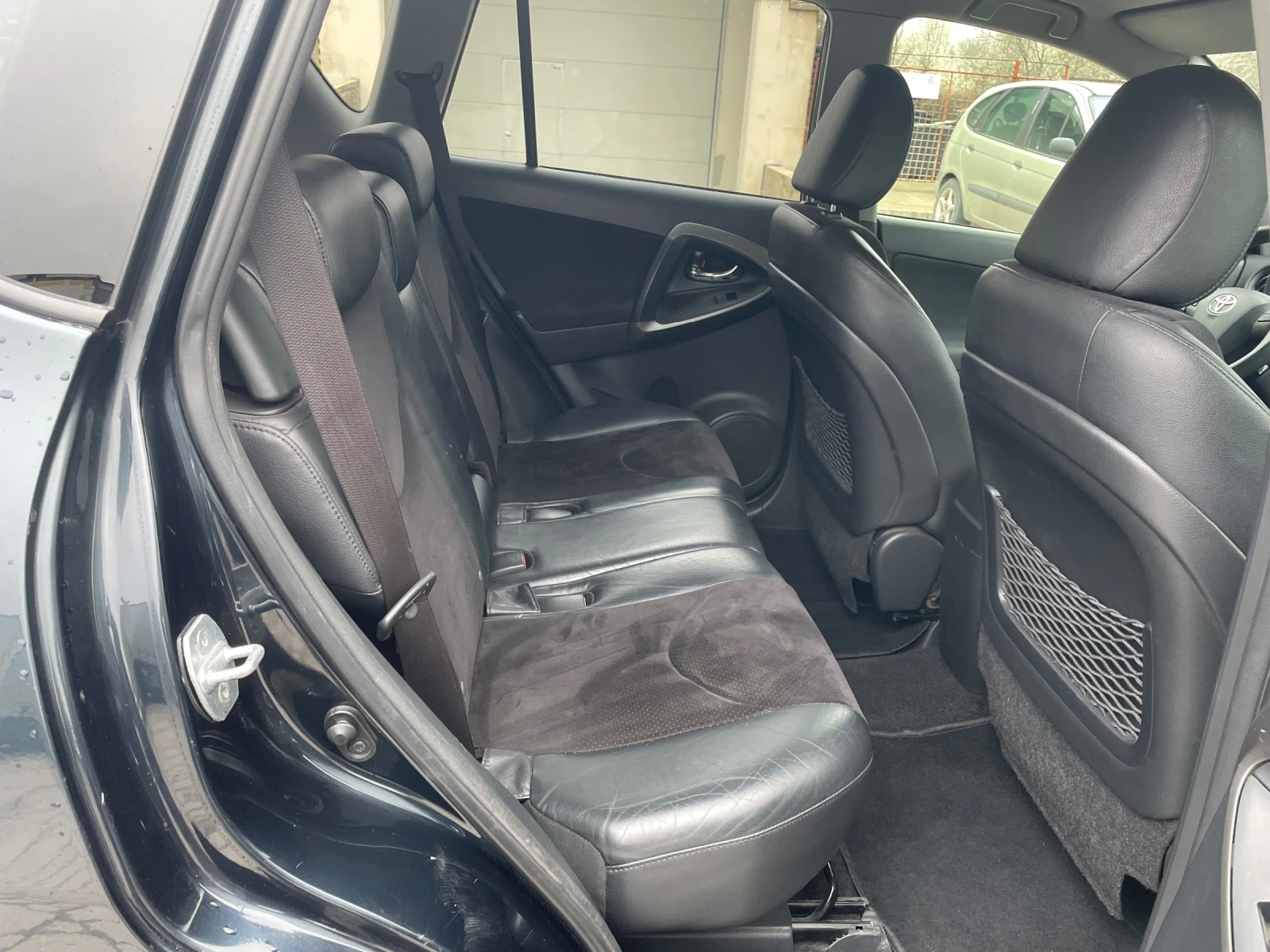 Toyota Rav4 2.2 D4D 150кс, снимка 15 - Автомобили и джипове - 54338415